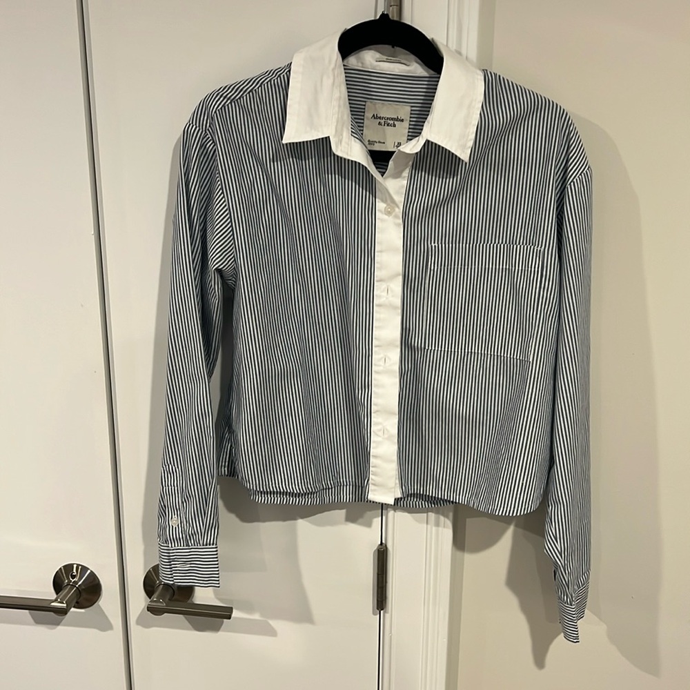 Cropped button down